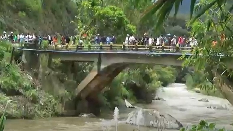 Anggota TNI di Toraja Utara Hanyut Terbawa Arus Sungai saat Cari Korban Tenggelam 