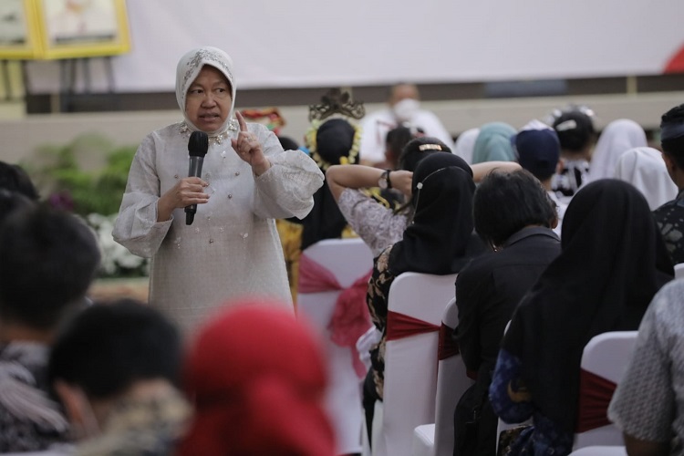   Soal Bansos Pangan, Risma: Tugas Kami hanya Menyerahkan Data