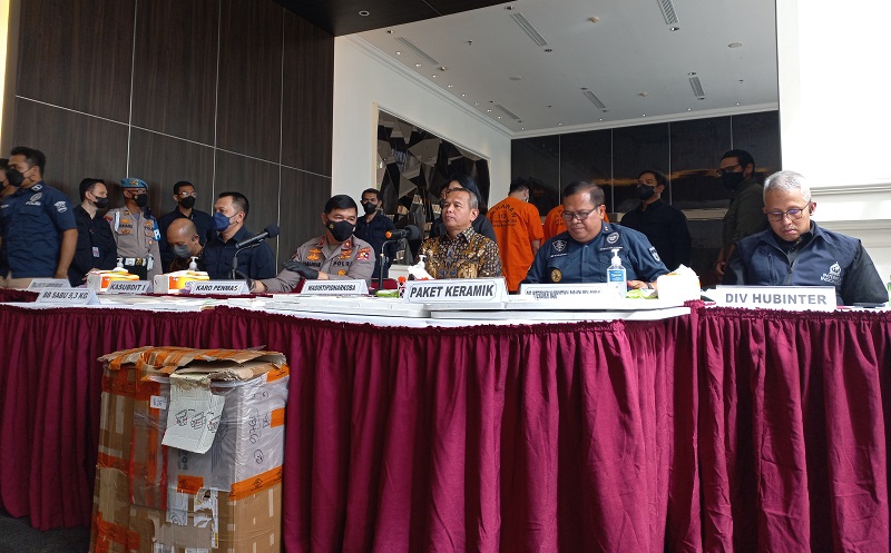 Polisi Bongkar Kitchen Lab Sabu Jaringan Internasional di Apartemen Jaksel, 2 Warga Iran Ditangkap