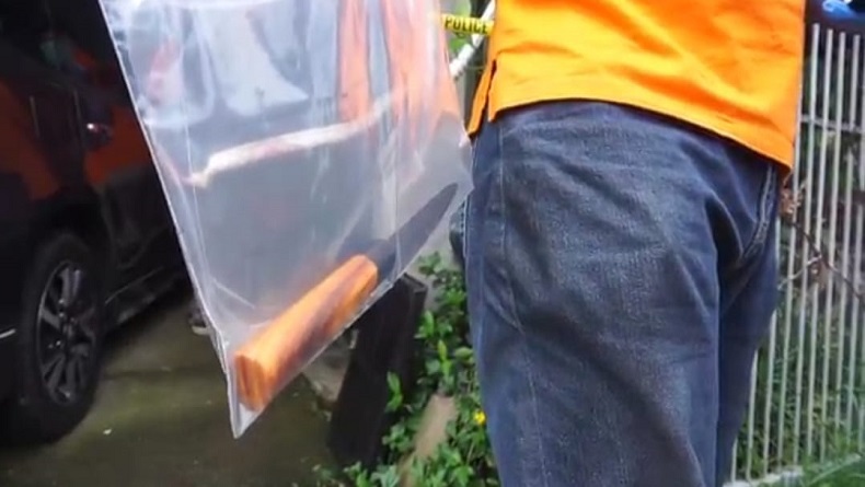 Penampakan Pisau yang Digunakan OTK Berjaket Ojol Tusuk Pria di Gading Tutuka Bandung