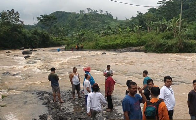 Pulang dari Sawah, Kakek di Bogor Hilang saat Seberangi Sungai Cigede Bogor
