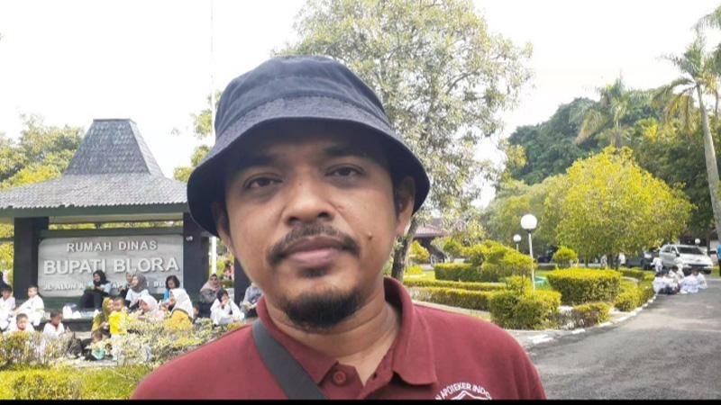 Hari Kesehatan Nasional, Apoteker di Blora Bagikan Vitamin Gratis ke Warga