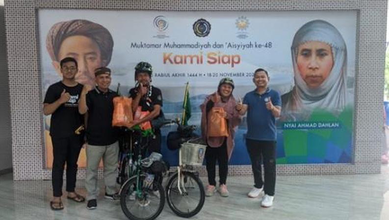 Kader Militan, Pasutri Ini Gowes Purbalingga-Solo untuk Hadiri Muktamar Muhammadiyah