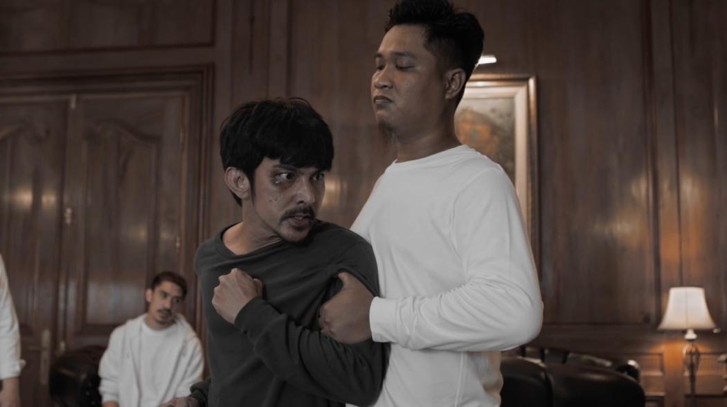 Cerita Yoga Pratama Jadi Tahanan Geng Mematikan, Saksikan di Vision+ Originals 12 Hari Episode 7