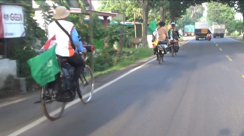 Hadiri Muktamar, 4 Warga Muhammadiyah Gowes Sepeda Ontel dari Kalteng ke Solo