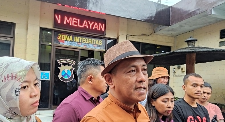 Istri Tokoh Aremania Sam Nawi Laporkan Tragedi Kanjuruhan ke Polres Malang 