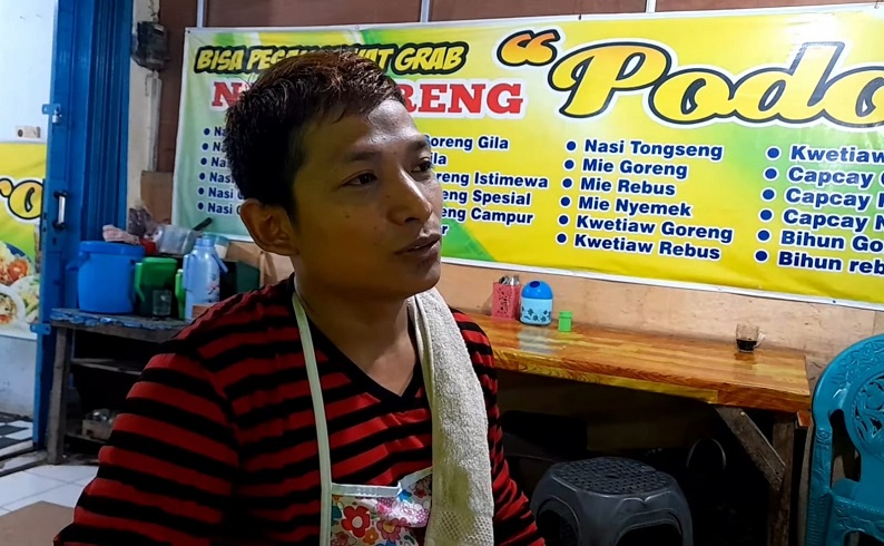 Kisah Zaenal Mustofa, Pernah Tidur Beralas Kardus Kini Jadi Bos Warung Nasi Goreng