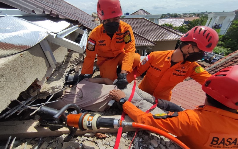 Bangunan Rumah Ambruk di Palembang Timpa 2 Pekerja, 1 Tewas di Tempat 