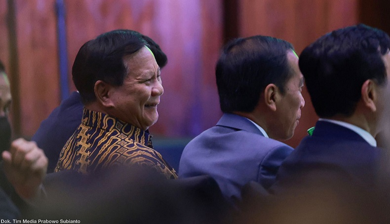 Duduk Berdampingan, Prabowo Bareng Jokowi Nonton John Legend di Bali pada Global Food Security Forum