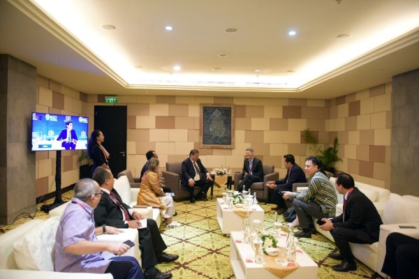 Menko Airlangga Ajak Amazon Bangun Pusat Pendidikan dan Investasi di KEK