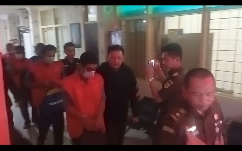 Oknum Camat di OKU Ditahan Kejari Kasus Jual Bibit Unggul Palsu ke Kepala Desa