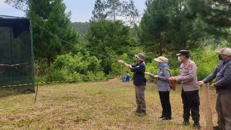 Usai Direhabilitasi, 2 Elang Bido Betina Dilepasliarkan di Samarang Garut