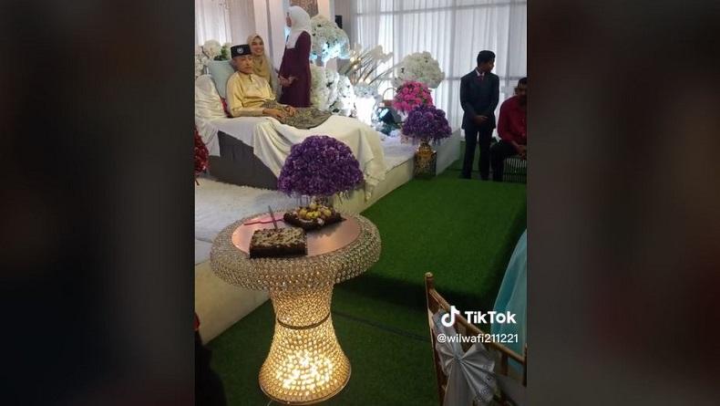 Pernikahan Viral, Mempelai Pria Derita Kanker dan Ijab Kabul di Kasur