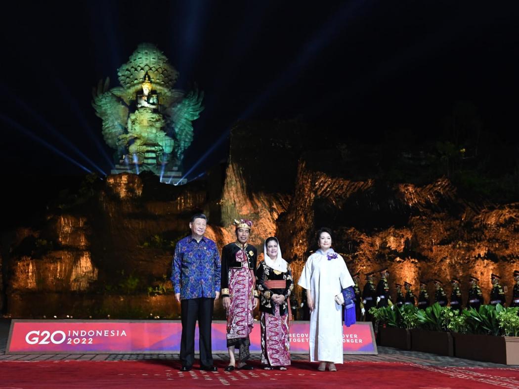 Foto-Foto Pemimpin Dunia Pakai Batik saat Gala Dinner G20 di Bali