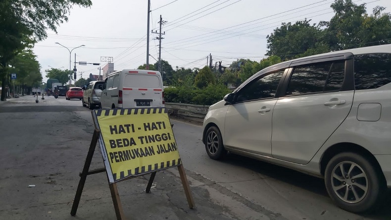 Sambut Libur Nataru, Sejumlah Ruas Jalan Nasional Brebes-Tegal Diperbaiki