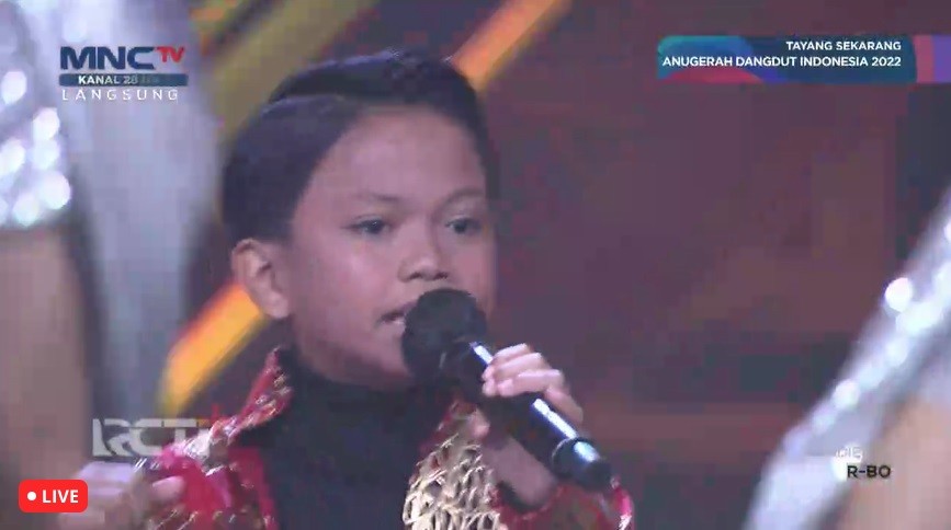Seru! Farel Prayoga Goyang Panggung Anugerah Dangdut Indonesia 2022