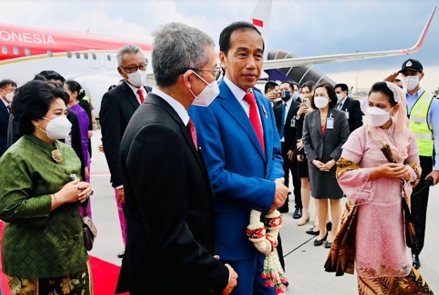 Jokowi Tiba di Bangkok, Akan Hadiri Makan Malam Pemimpin APEC