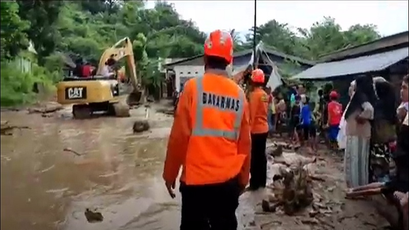 Longsor Terjang Gowa, 3 Tewas, 2 Selamat dan 4 Masih dalam Pencarian 