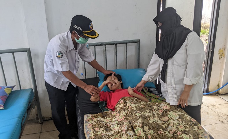Tragis, Remaja Penyandang Disabilitas Ganda Dibuang OTK di Pinggir Jalan Mojokerto