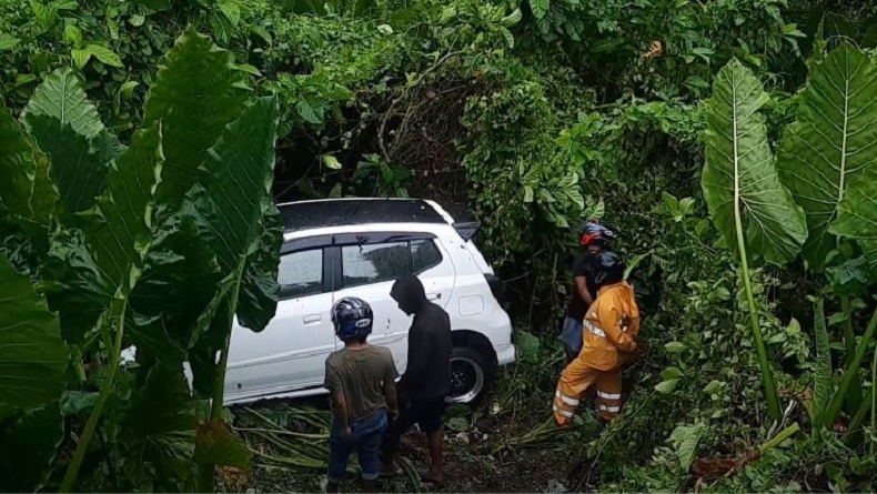 Minibus Terjun ke Jurang di Ternate, Pengemudinya Ternyata Polisi