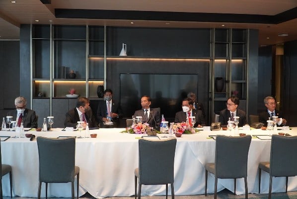 Jokowi-PM Selandia Baru Bahas Isu Ekonomi hingga Ajak Dukung Keketuaan RI di ASEAN 2023