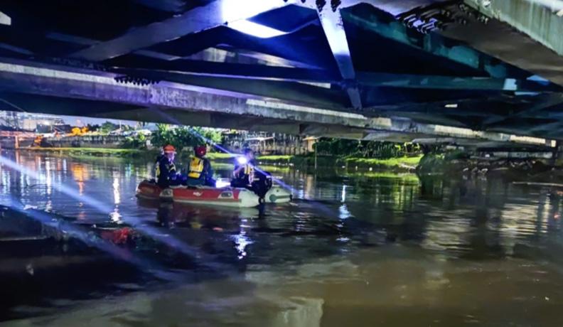  Petugas Kebersihan Tenggelam di Kali Grogol, Gulkarmat: Pencarian Dihentikan Sementara 