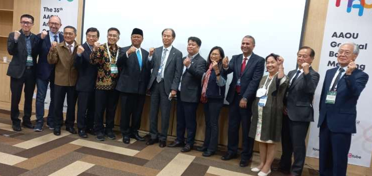 Rektor UT Kembali Terpilih Jadi Presiden AAOU Periode 2023-2025