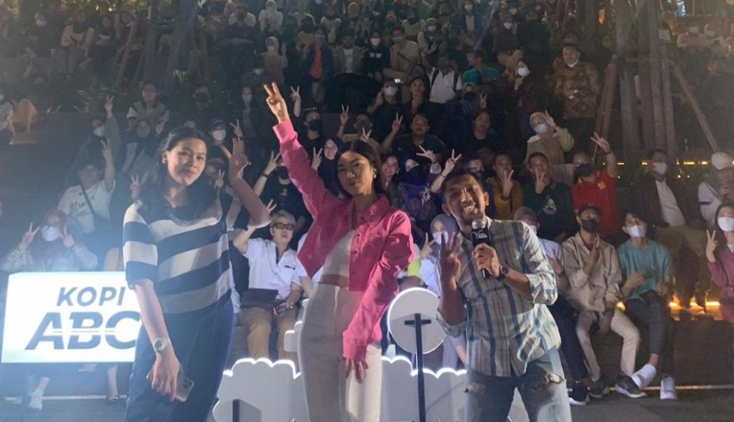 Elma dan Christie Tampil Memukau di VKustik!