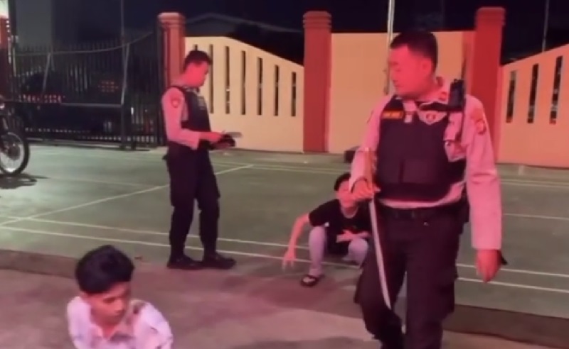Polisi Ciduk 10 Remaja Hendak Tawuran di Cakung: Yang Bawa Sajam Tetap Kami Proses Hukum