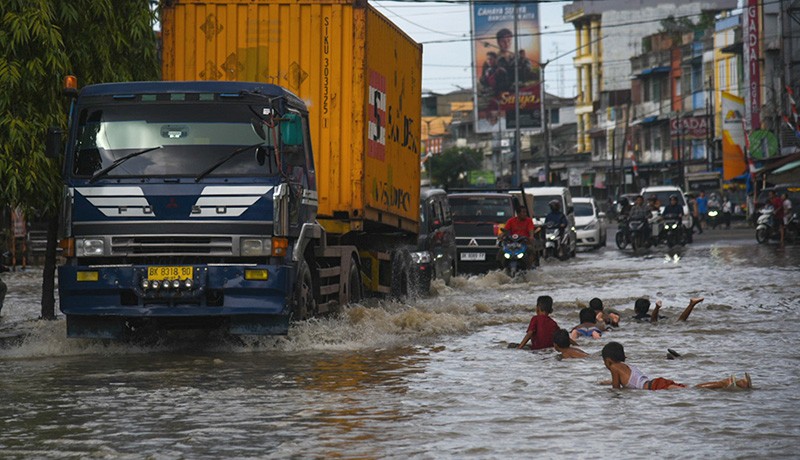 17 Kabupaten Kota di Sumut Dilanda Banjir dan Longsor akibat Curah Hujan Tinggi