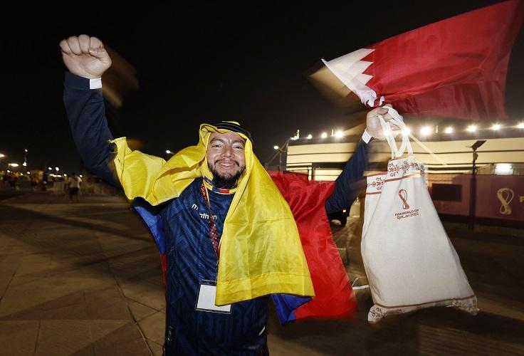 Penonton Piala Dunia 2022 Dapat Suvenir Khas Timur Tengah di Laga Pembuka, Apa Saja Isinya?