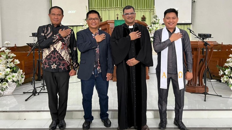 Kunjungi GMIM Bethesda Manado, Direktur Intelkam Pimpin Program Polda Sulut Goes to Church