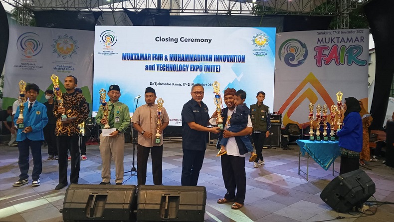 Zulkifli Hasan Apresiasi Pelaksanaan Muktamar Muhammadiyah di Solo
