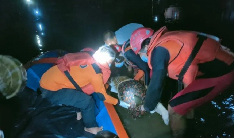 Nenek Tewas Tenggelam di Sungai Ditemukan Berpakaian Utuh Lengkap dengan Kerudung