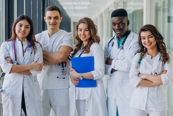 13 Universitas dengan Jurusan Kedokteran Terbaik di Indonesia 2023