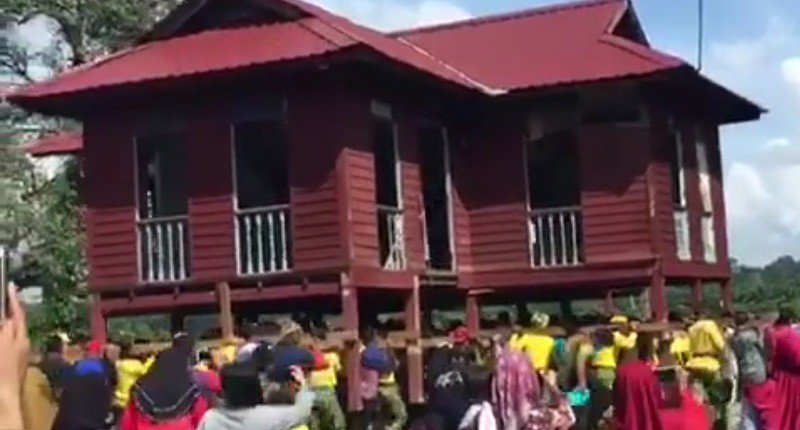 Desa Unik di Sulawesi, Warganya Masih Terapkan Ritual Angkat Rumah saat Pindahan 