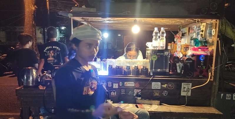 Kisah Mantan Pengamen Raup Omzet Jutaan Rupiah per Hari Berkat Jualan Kopi di Bajaj