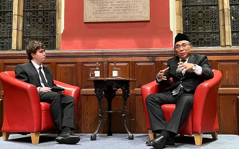 Ketum PBNU Sampaikan 4 Persoalan Umat Islam di Oxford University, Salah Satunya Istilah Kafir