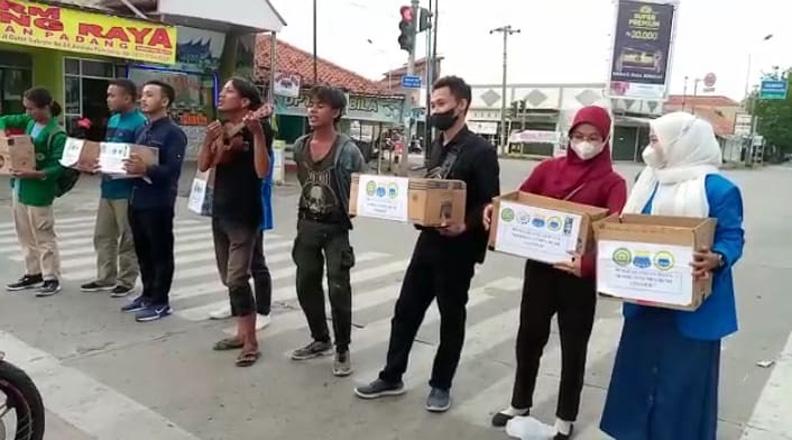 Galang Dana untuk Korban Gempa Cianjur, Mahasiswa dan Pengamen Ngamen Bareng