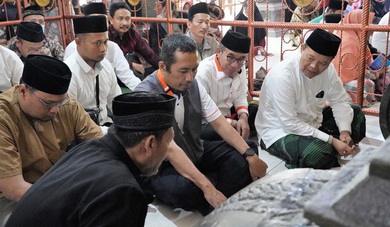 Ziarah di Makam Kadilangu, Hidayat Nur Wahid Ajak Teladani Perjuangan Sunan Kalijaga