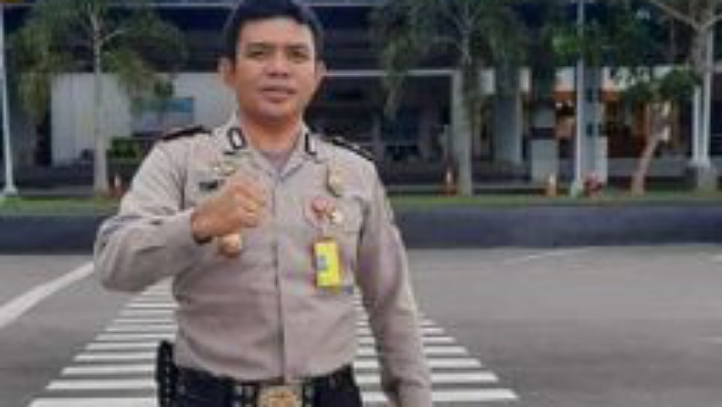 Polisi yang Ingin Bangun Masjid Ternyata Pernah Viral dan Raih Penghargaan Kapolri
