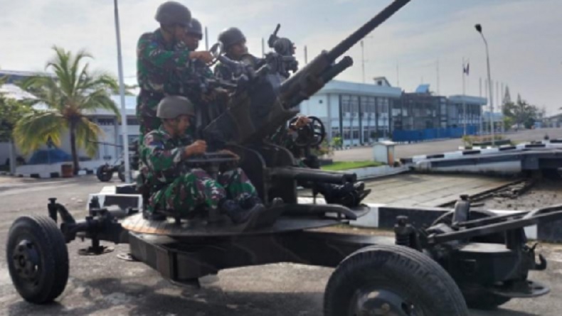 Pesawat Tak Dikenal Dekati Markas Yonmarhanlan I Belawan, Marinir Siaga Siapkan Meriam 37 MM