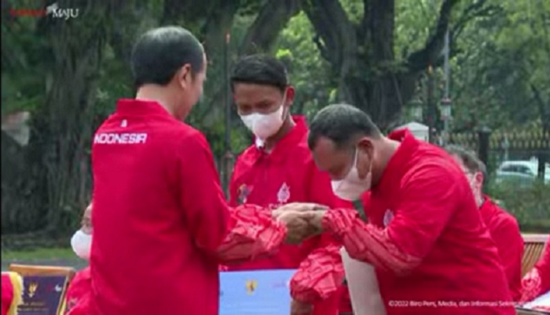 Jokowi Berikan Bonus Rp309 Miliar ke Atlet ASEAN Para Games