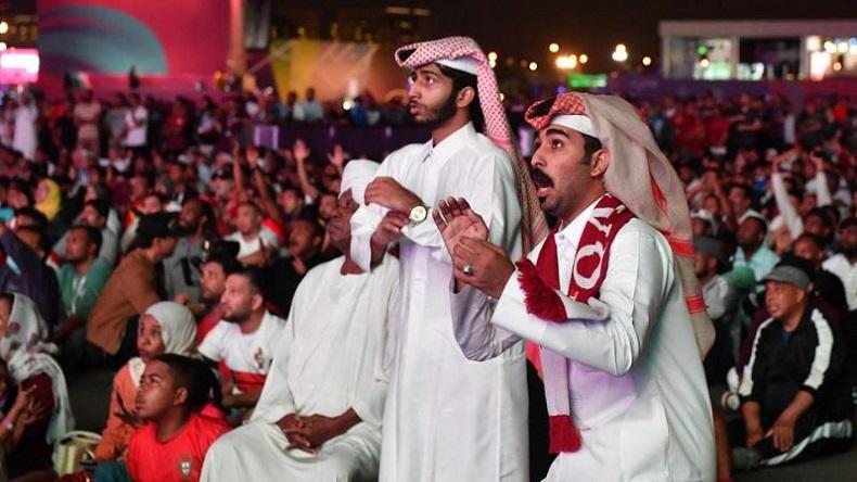 Stasiun TV China Sensor Banyak Gambar Penonton Piala Dunia Tak Pakai Masker