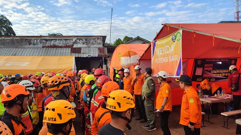 Kemensos Bangun Sekolah Darurat untuk Anak Korban Gempa Cianjur