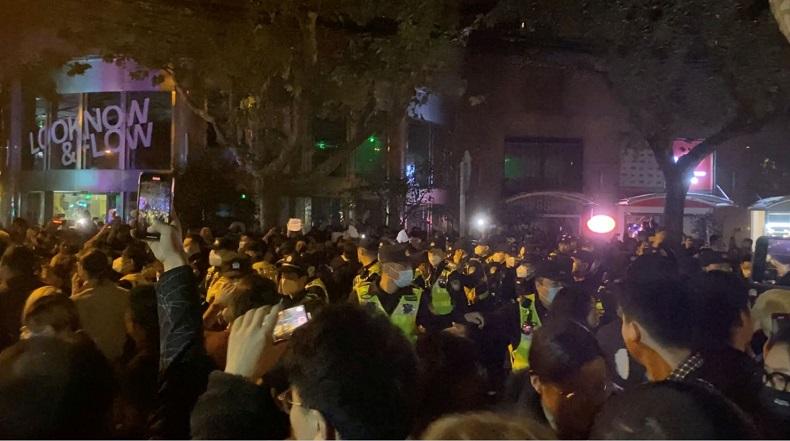 Demo Menentang Kebijakan Zero-Covid di China Menyebar ke Banyak Negara