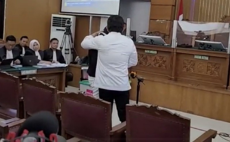 Momen Ferdy Sambo dan Putri Candrawathi Kembali Pamer Kemesraan di Ruang Sidang
