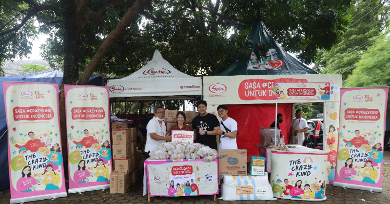 Sasa #CrazyKind Bangun Dapur Umum dan Bagikan Sembako untuk Korban Gempa Cianjur