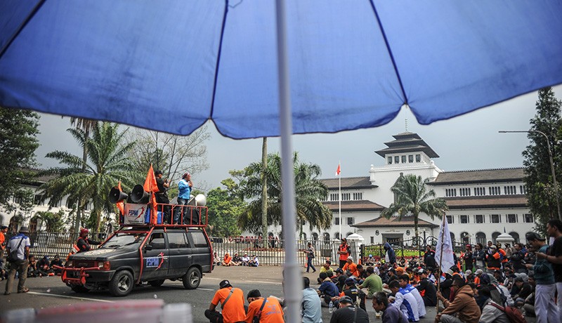 Buruh Jabar Desak Gubernur Ridwan Kamil Setujui UMK 2023 Naik 10 Persen