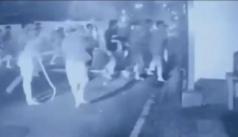2 Kelompok Pemuda di Surabaya Saling Serang dengan Sajam, 2 Orang Luka Parah